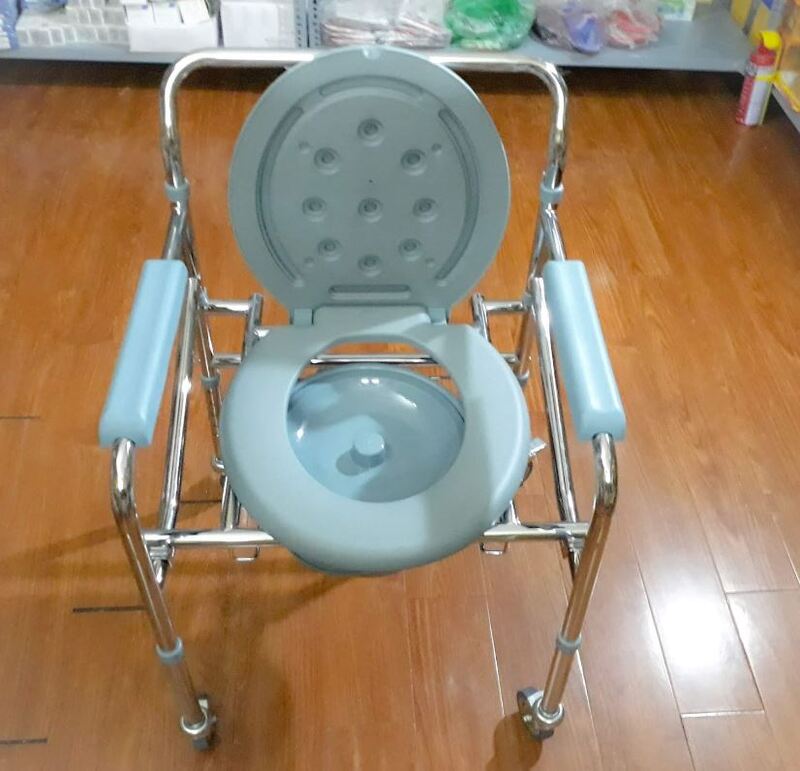 ghe-co-bo-ve-sinh-lucass-g-696-2