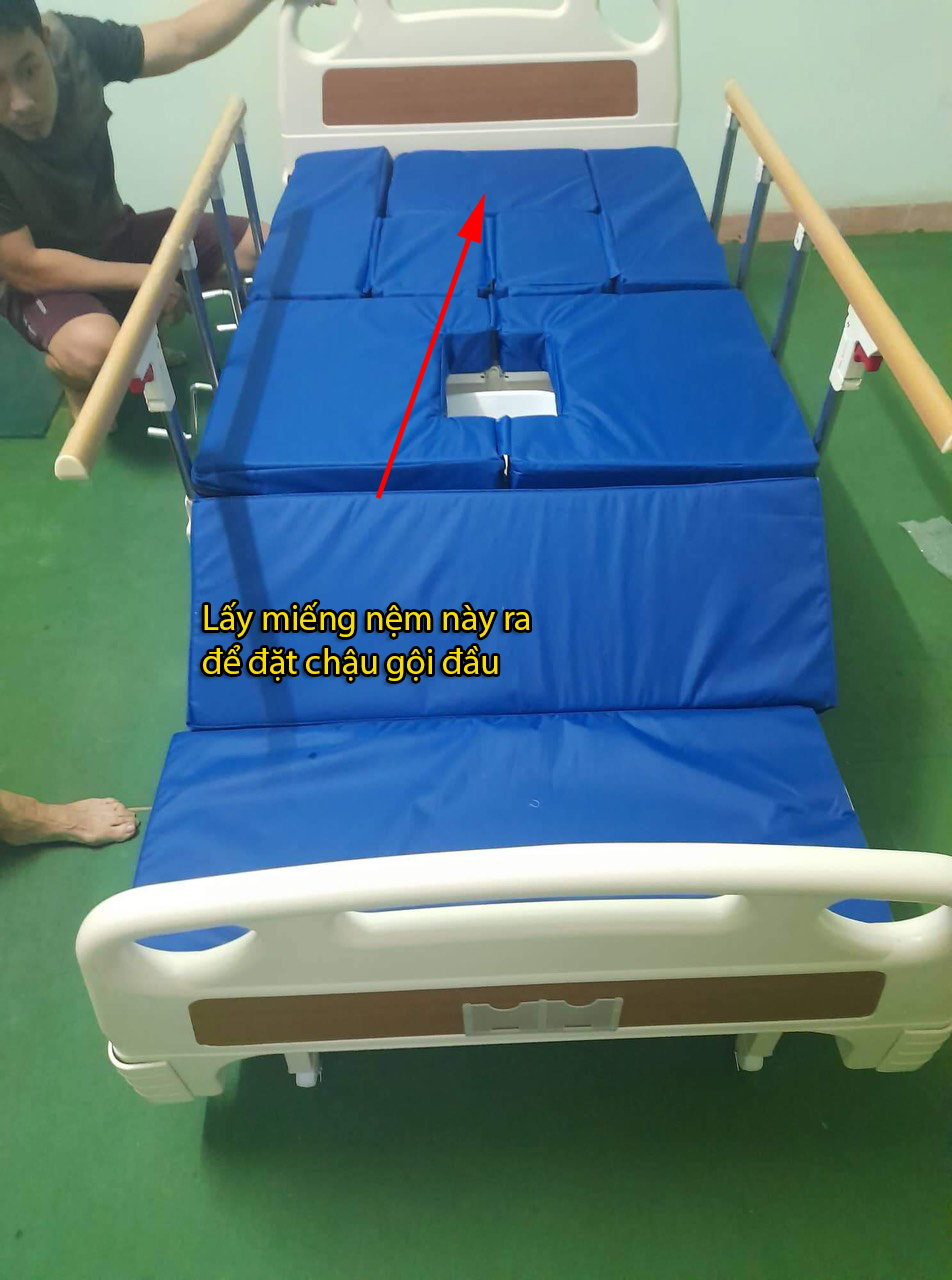 Giường bệnh có bô