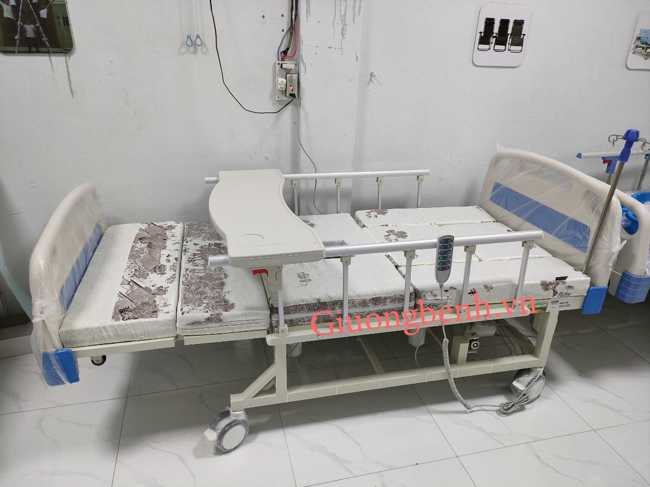 Giường bệnh lucass  GB-T5D