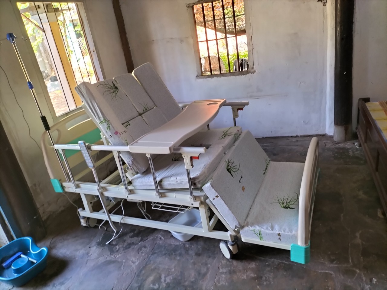 Giường bệnh nikita DCN16